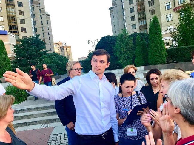 В один день происходят выборы мэра города и префекта округа на первую должность нарисуйте дерево