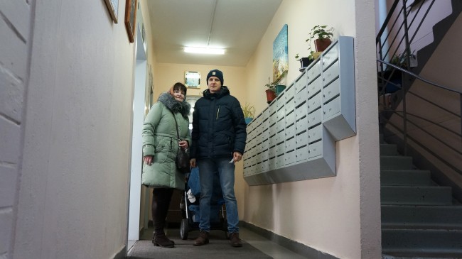 Картинка консьержа в подъезде